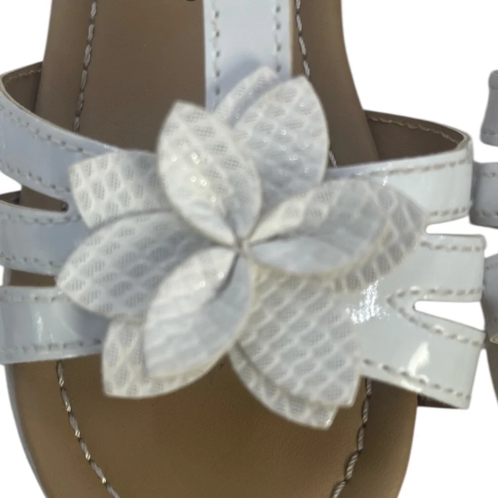 Koala Kids Little Girls White Patten Leather Sandals with Flower Bow‎ Size 9